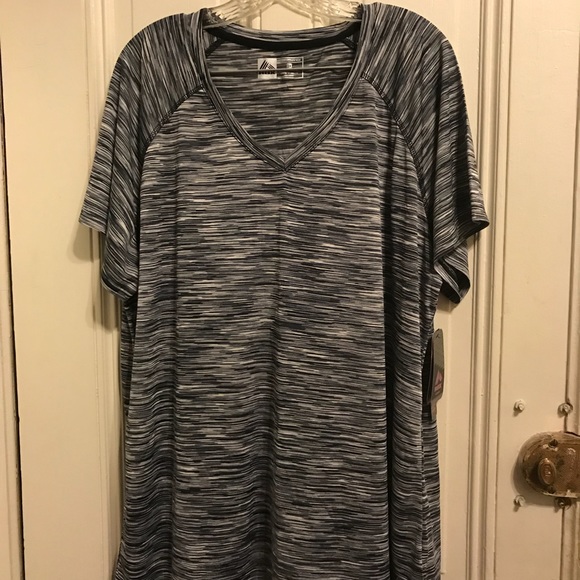 Reebok Tops - Reebok yoga top
